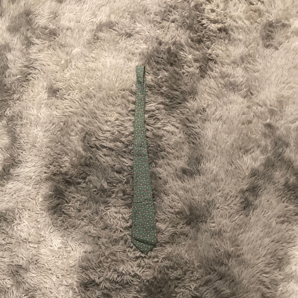 Christmas Vineyard Vines Tie (NEVER USED)